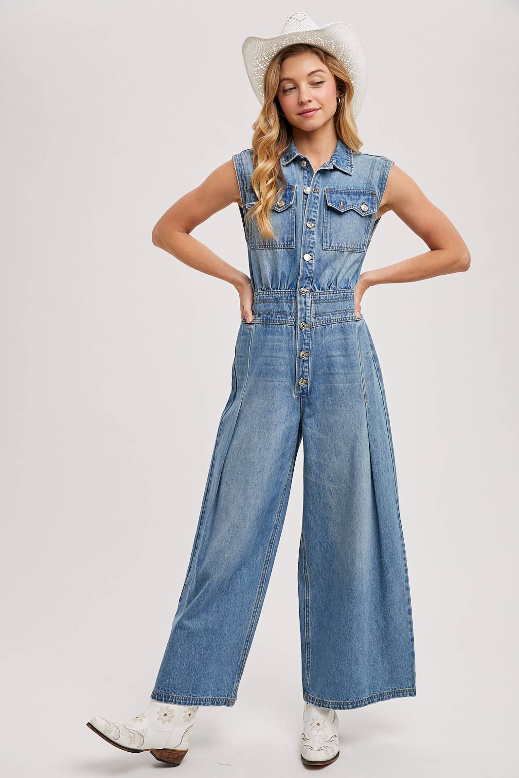 DENIM SLEEVELESS SHIRT JUMPSUIT: MED.WASH