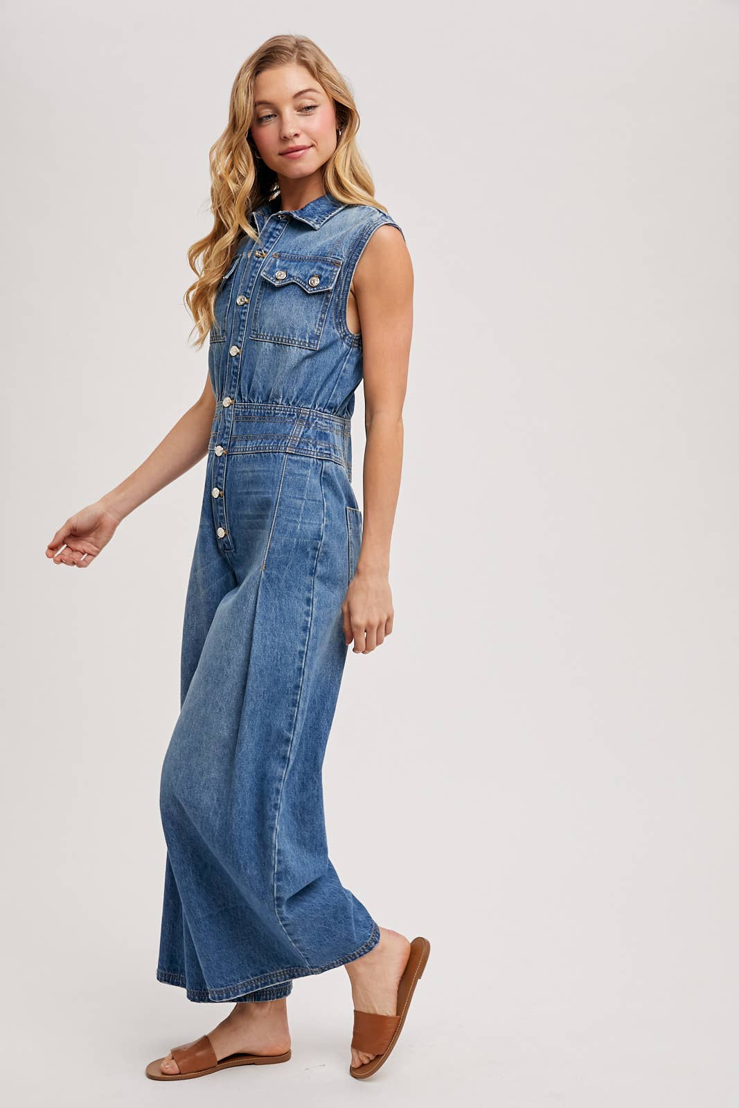 DENIM SLEEVELESS SHIRT JUMPSUIT: MED.WASH