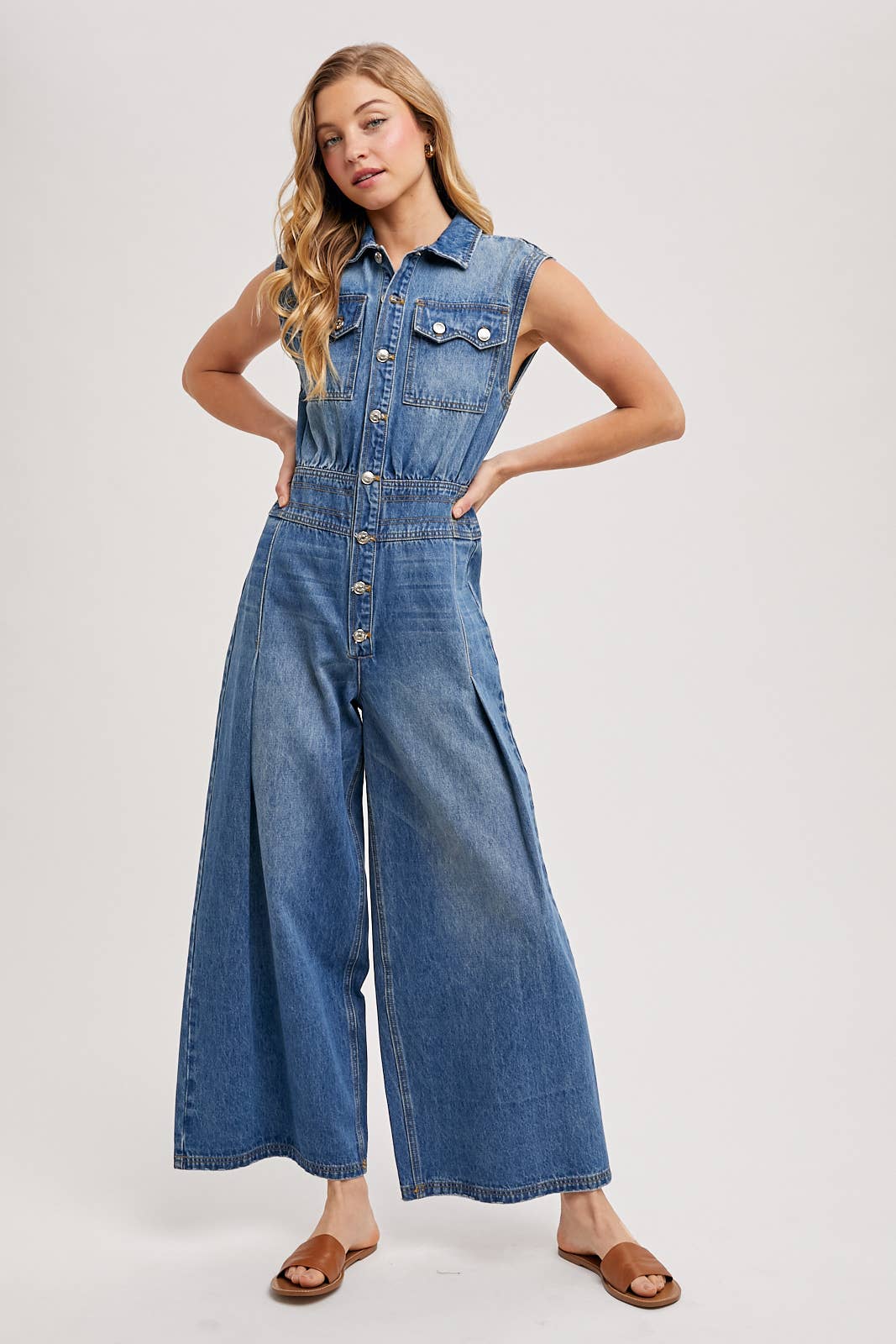 DENIM SLEEVELESS SHIRT JUMPSUIT: MED.WASH