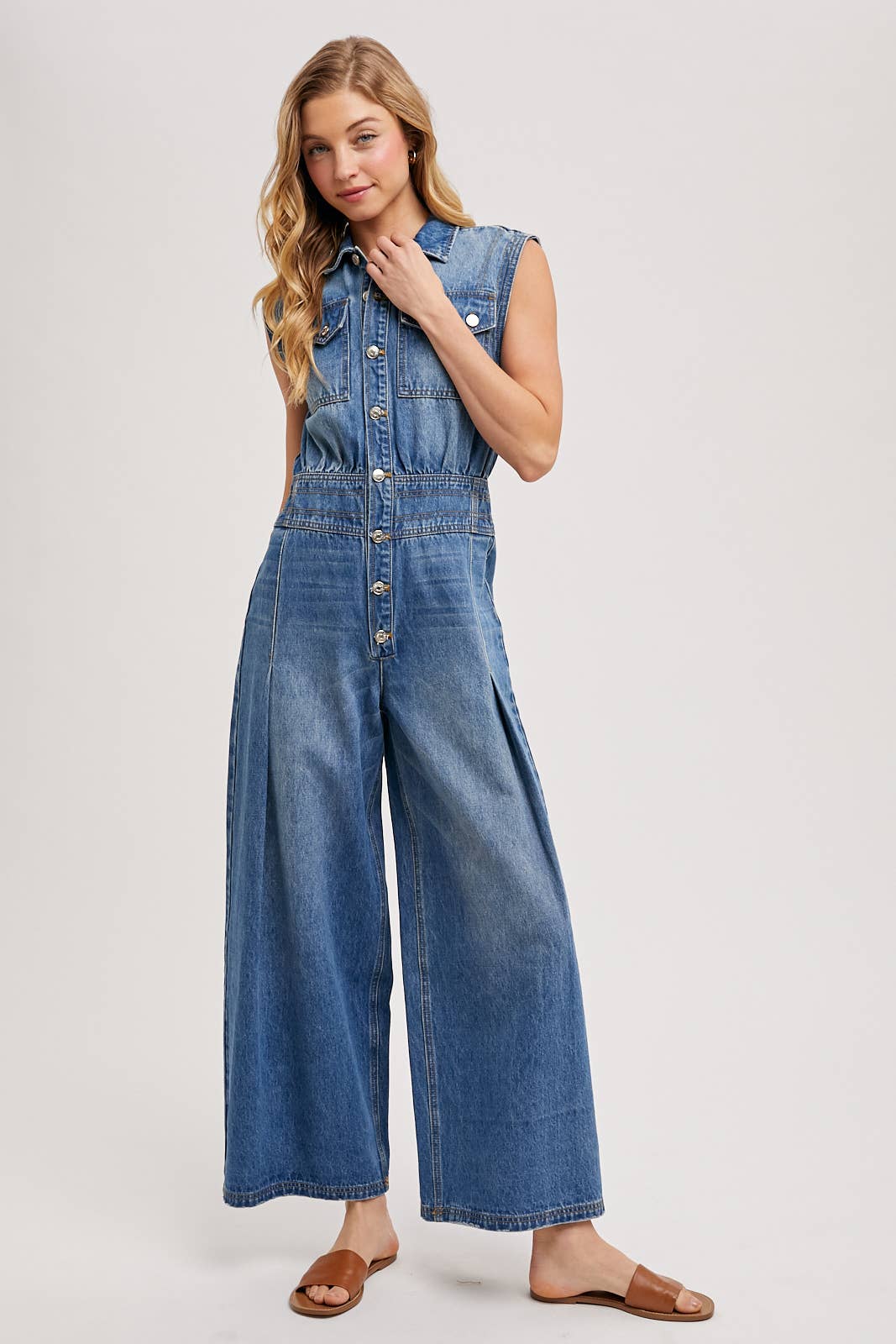 DENIM SLEEVELESS SHIRT JUMPSUIT: MED.WASH