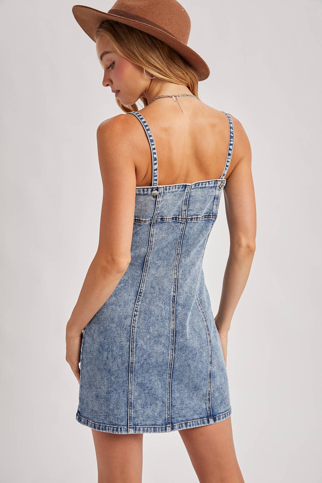 DENIM BUTTON DOWN MINI DRESS: LT.WASH